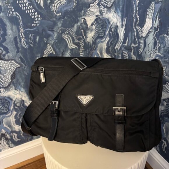 Prada 13" Nylon Messenger bag - Picture 4 of 6